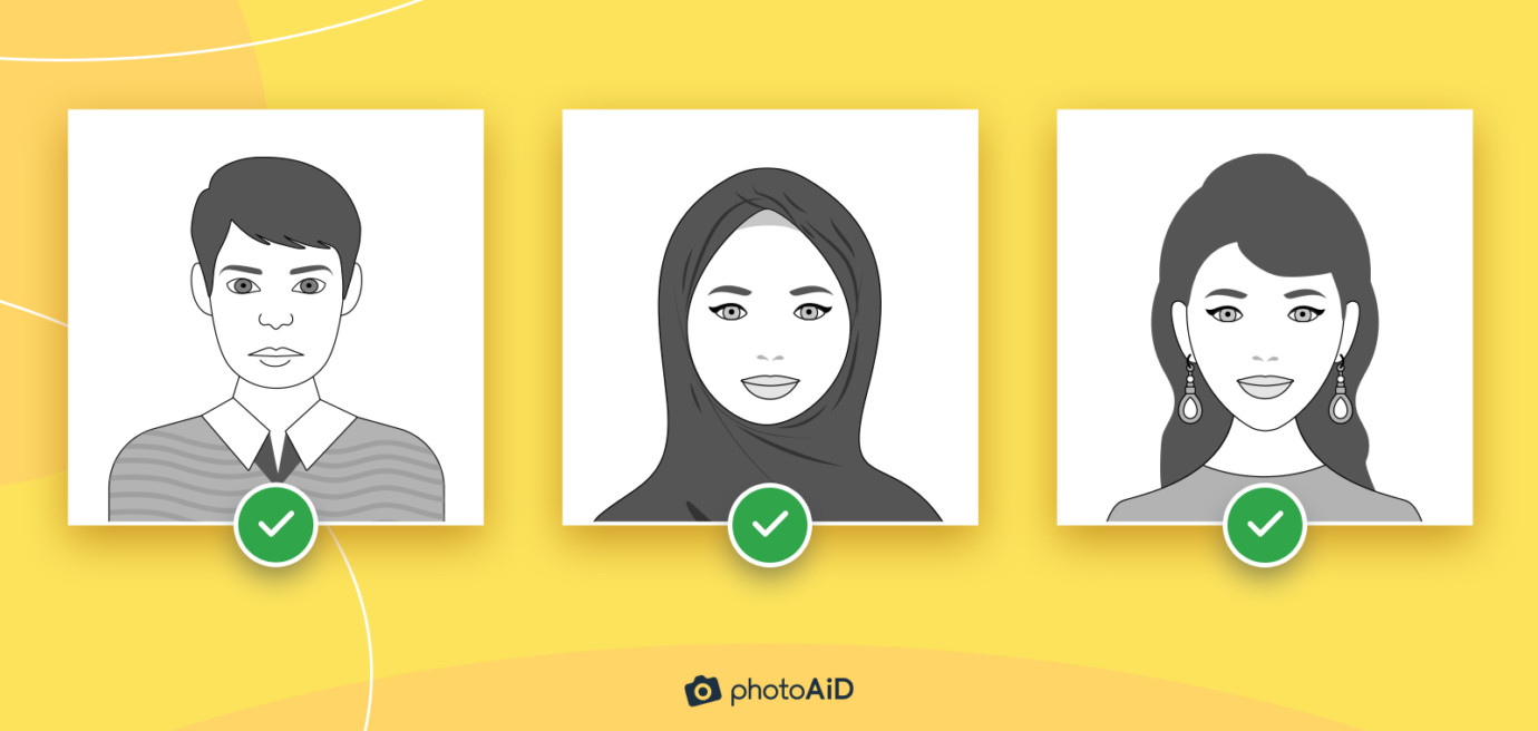 Tre esempi di copricapi appropriati ad una fototessera.