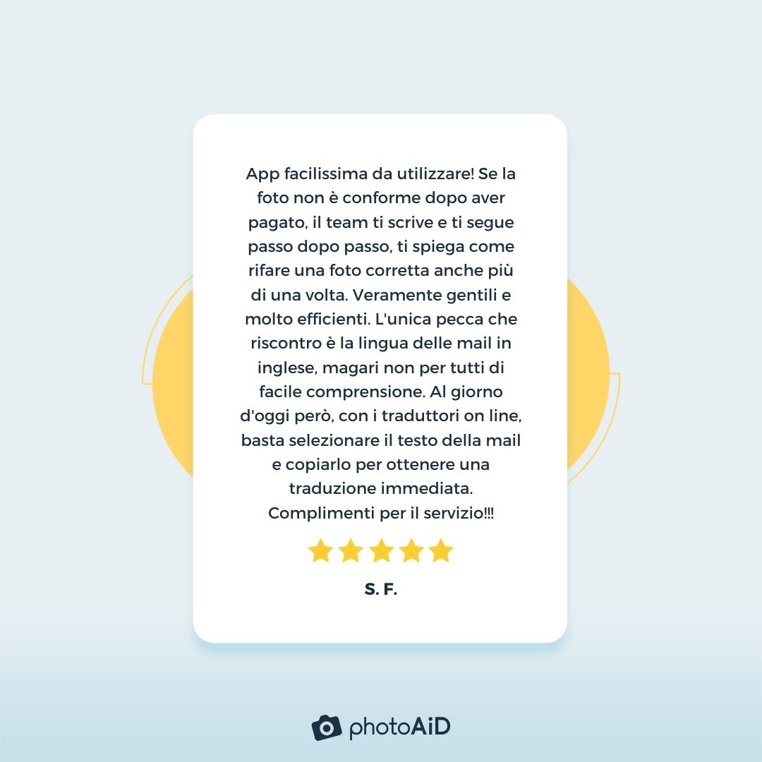 Una recensione di PhotoAiD da un cliente soddisfatto.