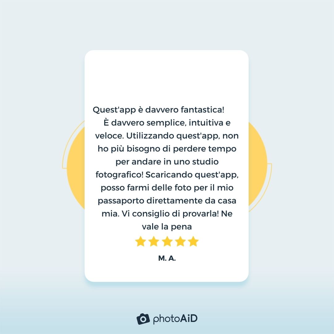 Una recensione positiva di PhotoAiD da Trustpilot.